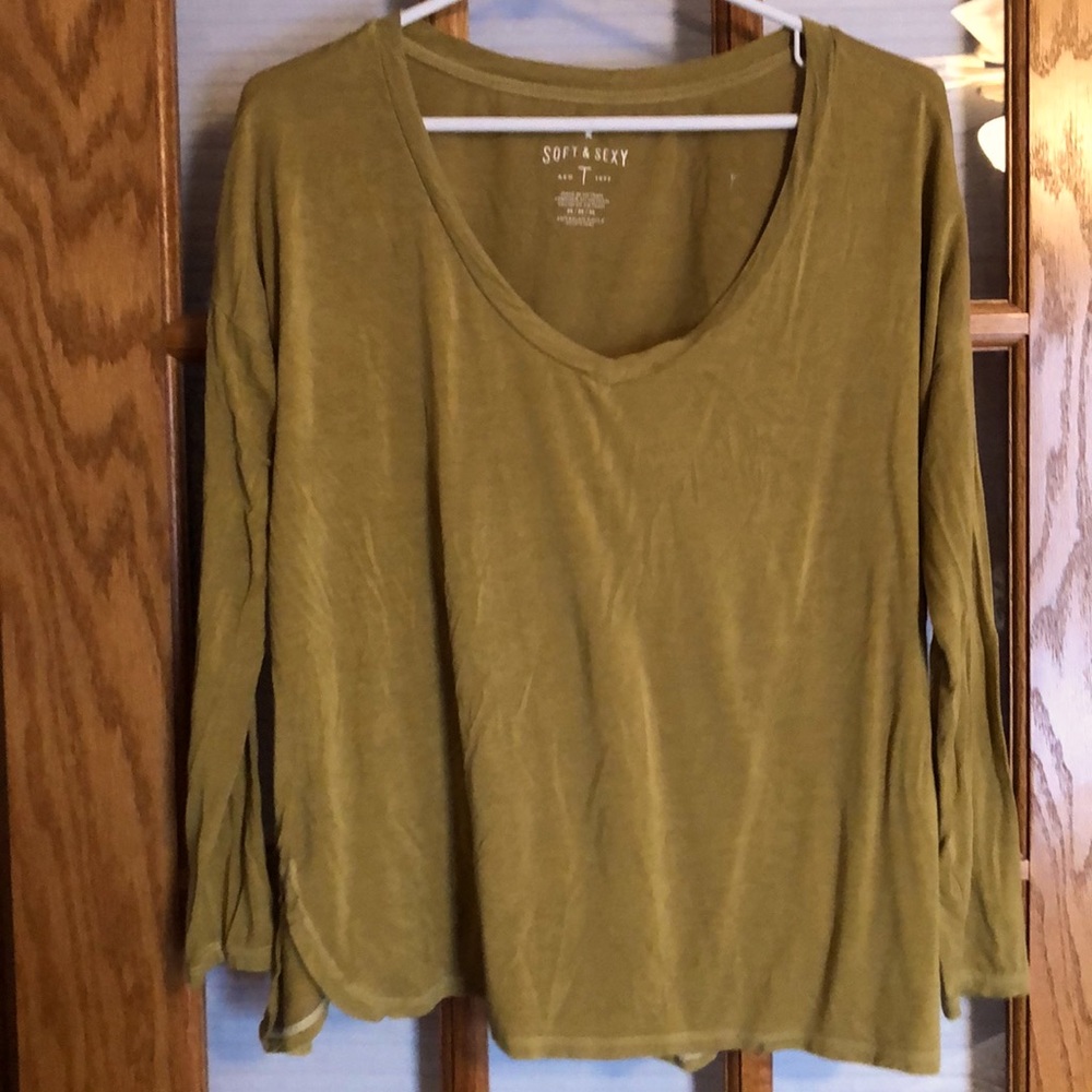 Long sleeve American Eagle shirt